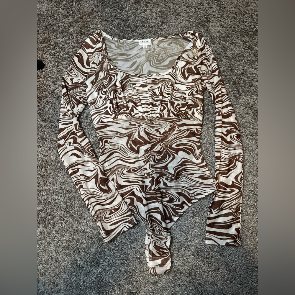 Le Lis Brown and White Swirl Bodysuit